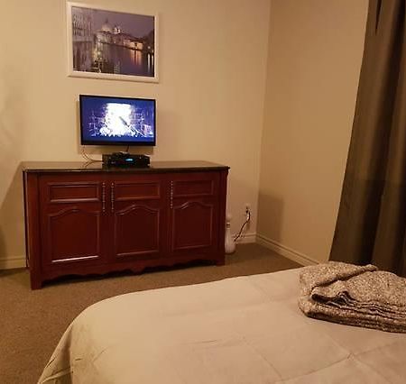Cozy Little Studio #16 by Amazing Property Rentals Gatineau Zewnętrze zdjęcie