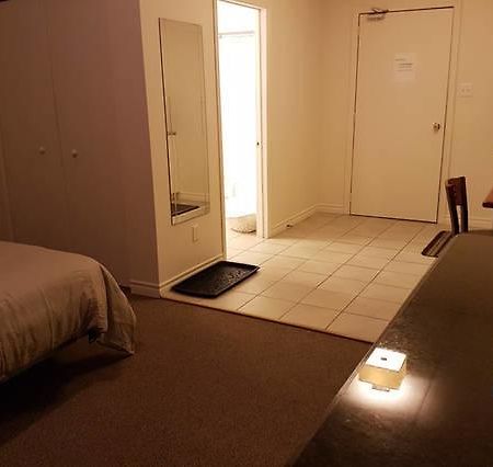 Cozy Little Studio #16 by Amazing Property Rentals Gatineau Zewnętrze zdjęcie